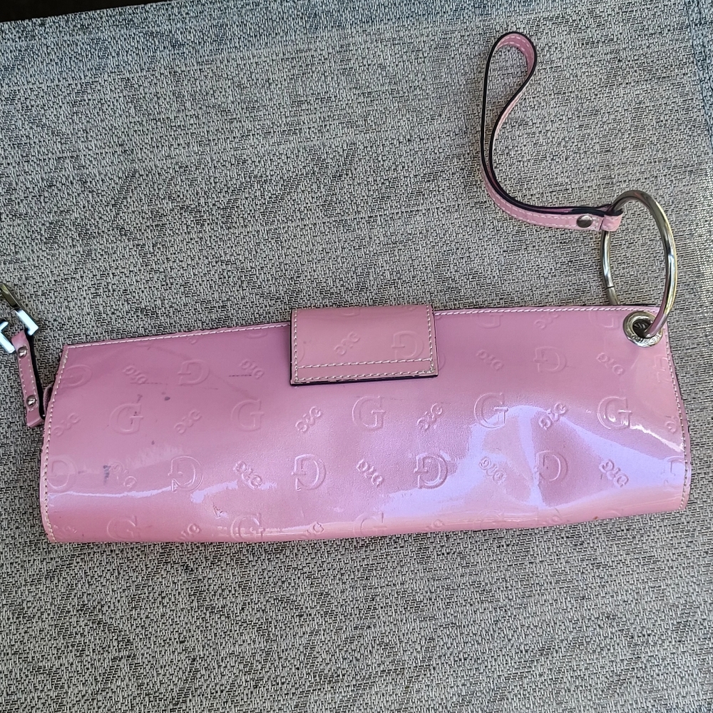 Guess pink patent leather embossed GG logo heart charm wristlet - Picture 12 of 13